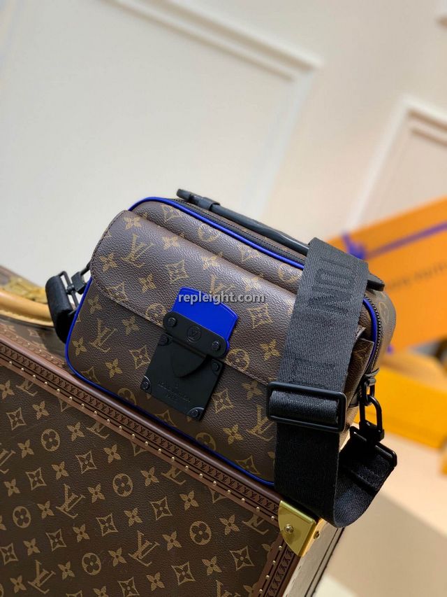 LOUIS VUITTON-M45863 루이비통 블루 모노그램 마카사르 S 락 메신저