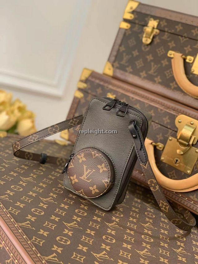 LOUIS VUITTON-M30581 루이비통 카키 타이가 레더 폰 박스