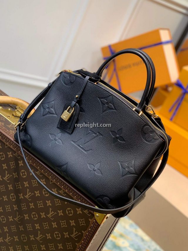 LOUIS VUITTON-M45811 루이비통 블랙 모노그램 앙프렝뜨 그랑 팔레