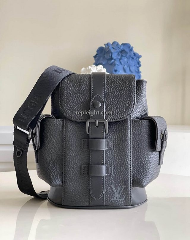 LOUIS VUITTON-M58495 루이비통 블랙 토뤼옹 가죽 크리스토퍼 XS