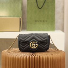 GUCCI-476433 1000 구찌 GG Marmont 마틀라세 가죽 슈퍼 미니 백 블랙