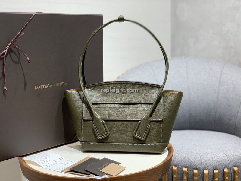 BOTTEGA VENETA-580725 보테가 베네타 카키 팔멜라토 가죽 아르코 33 백