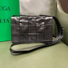 BOTTEGA VENETA-667298 보테가 베네타 블랙 카세트 크로스백