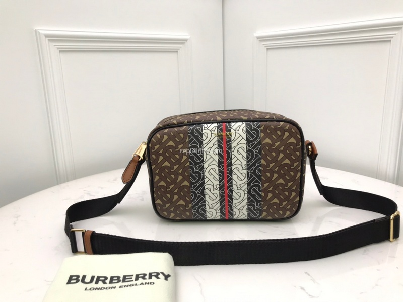 BURBERRY-80216611 버버리 모노그램 스트라이프 E-캔버스 노트 크로스바디백