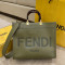 FENDI-8BH386 펜디 그린 송아지 가죽 선샤인 미디엄 쇼퍼 백