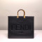 FENDI-8BH372 펜디 블랙 핫 스탬프 선샤인 라지 쇼퍼 백