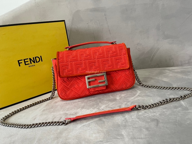 FENDI-8BR793 펜디 레드 더블 F 미디 바게트 체인