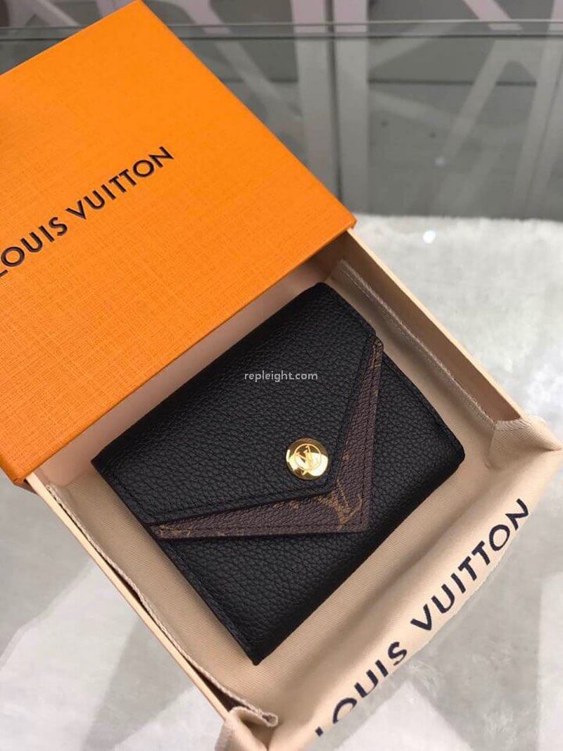 LOUIS VUITTON-M64420 루이비통 모노그램 토뤼옹 느와르 더블 V 컴팩트 월릿