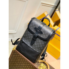 LOUIS VUITTON-M45913 루이비통 모노그램 이클립스 소뮈르 백팩