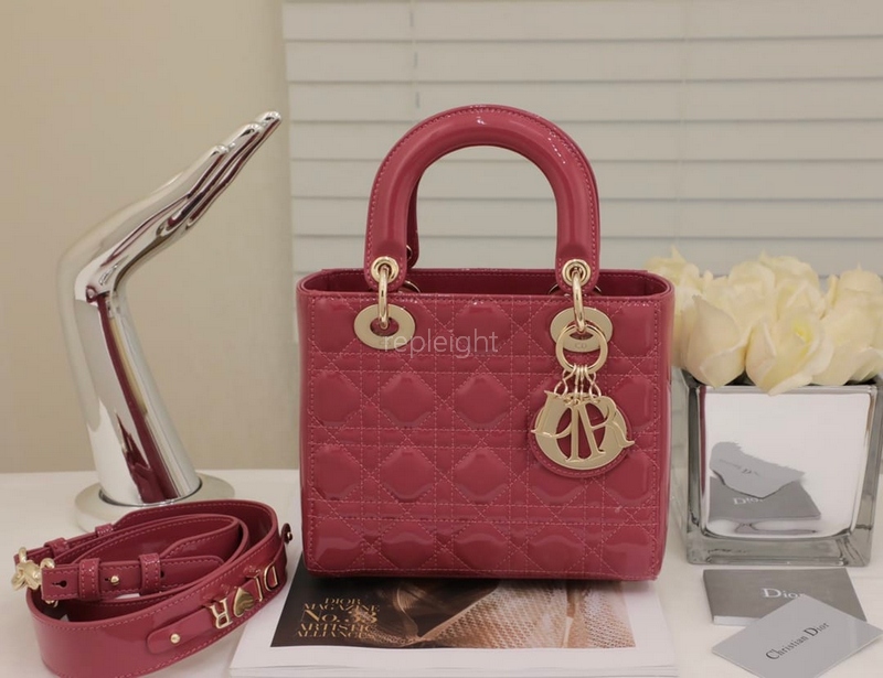 DIOR-LADY DIOR 스몰 백 M0531OWCB_M323