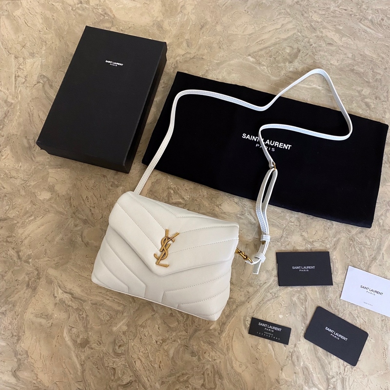 YSL-678401DV7079207 Y 퀼트  루루 토이백