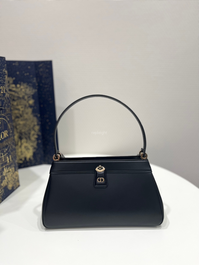 DIOR- 디올 M1843OBEQ_M900 DIOR KEY 미디엄 백