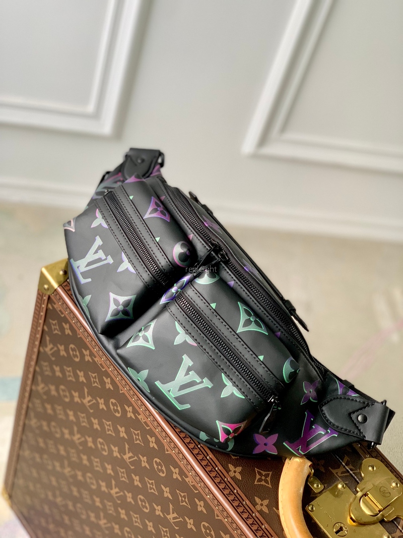 LOUIS VUITTON-M22494 코멧 범백