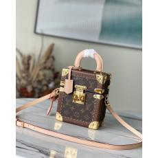 LOUIS VUITTON-루이비통 M10079 CAMERA BOX