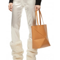 로에베 -LOEWE 0010896603 Puzzle Fold Tote in shiny calfskin