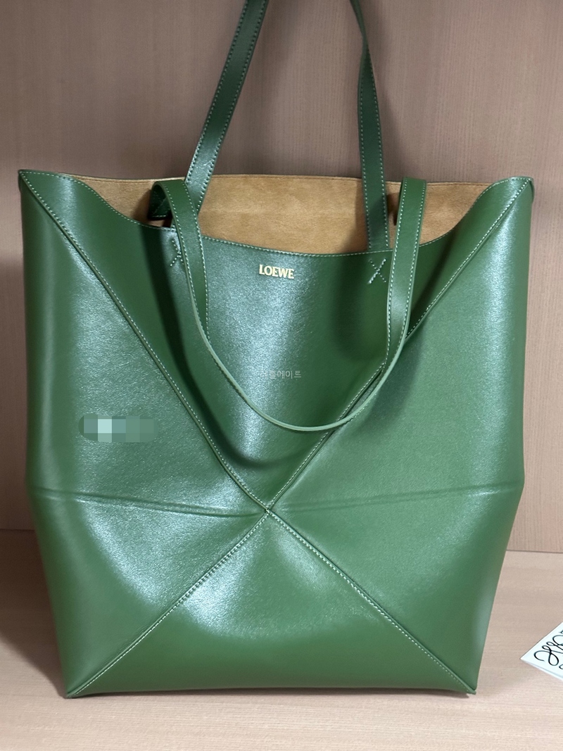 로에베 -LOEWE B933Q18X01 Large Puzzle Fold Tote in shiny calfskin