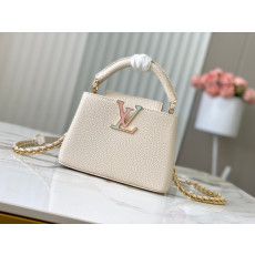 LOUIS VUITTON - 루이비통 M23082 카퓌신 미니