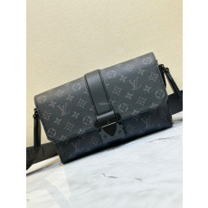 LOUIS VUITTON - 루이비통  M46794 S-케이프 메신저