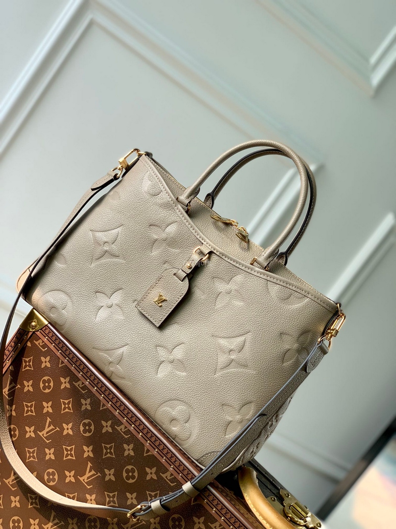 LOUIS VUITTON - 루이비통 M46504 트라이아논 MM