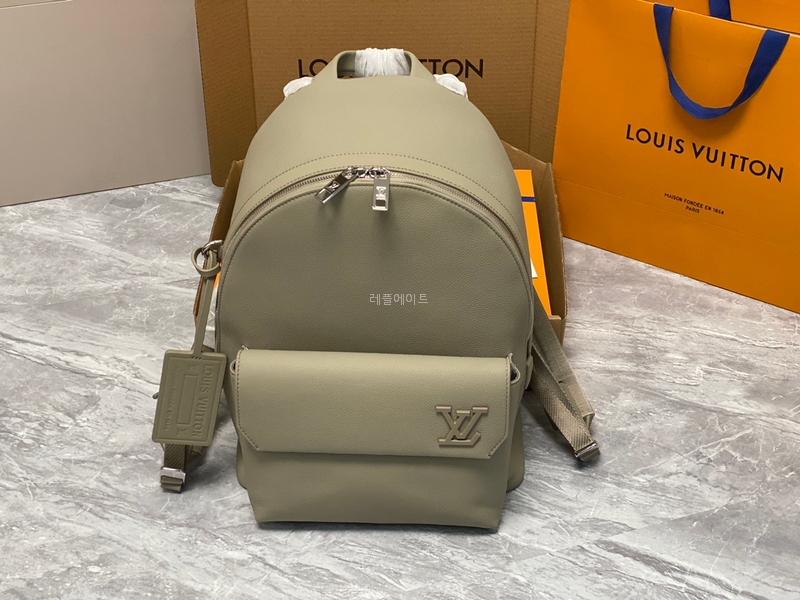 LOUIS VUITTON - 루이비통 M22503 테이크오프 백팩