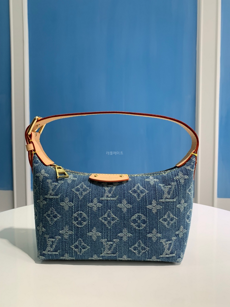 LOUIS VUITTON - 루이비통 M82949 LV REMIX 힐스 포쉐트